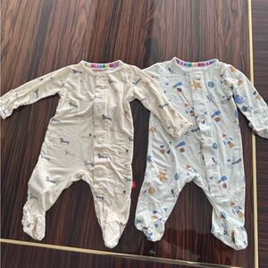 Set of 2 Magnetic Me Onesies newborn size 5-8 lbs